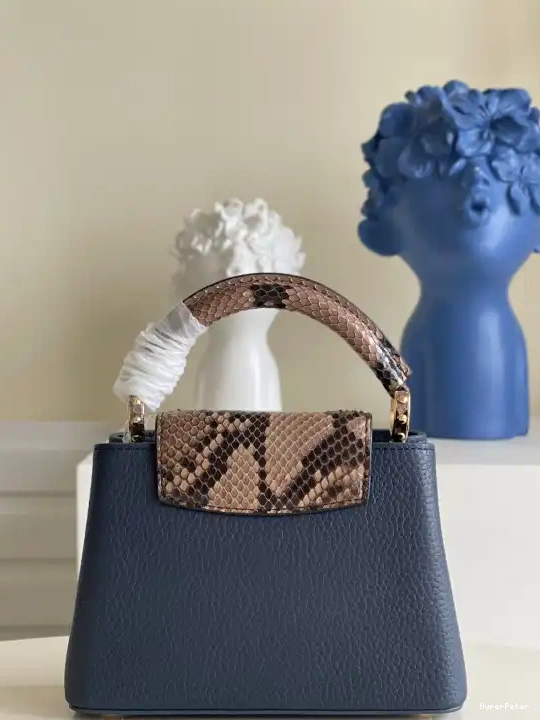 VUITTON LOUIS MINI CAPUCINES 0528